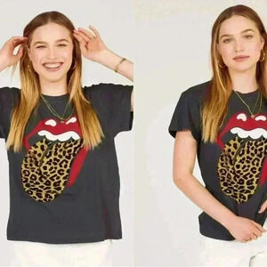 DAYDREAMER
ROLLING STONES FLOCKED LEOPARD
TONGUE TOUR TEE XS